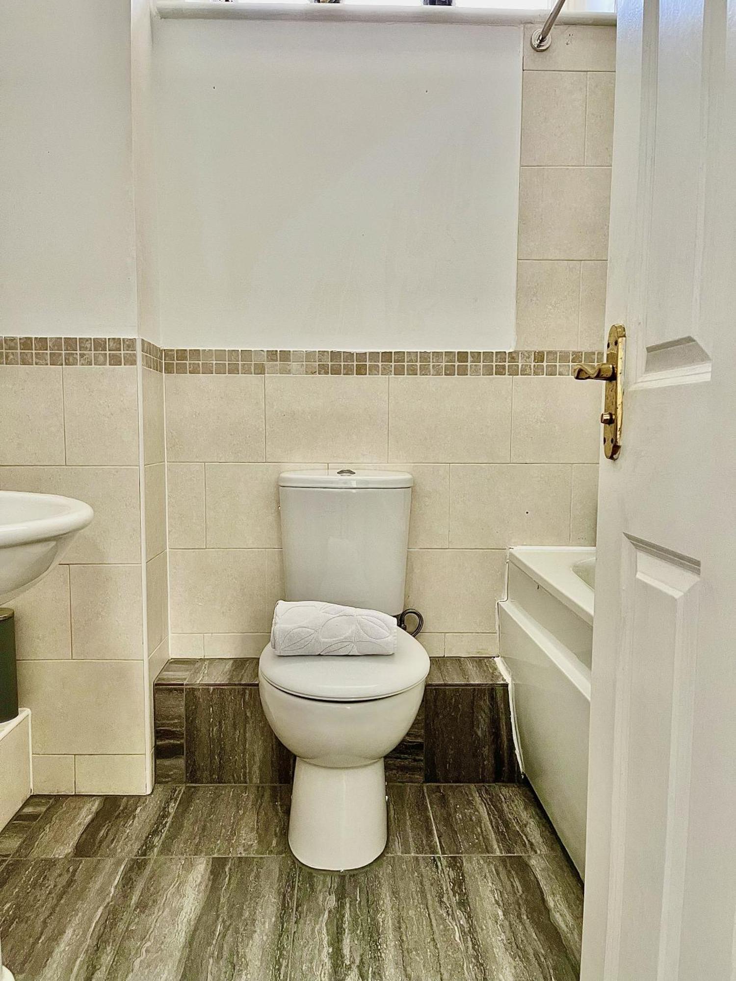 St Andrews Apartments Maidstone Kültér fotó