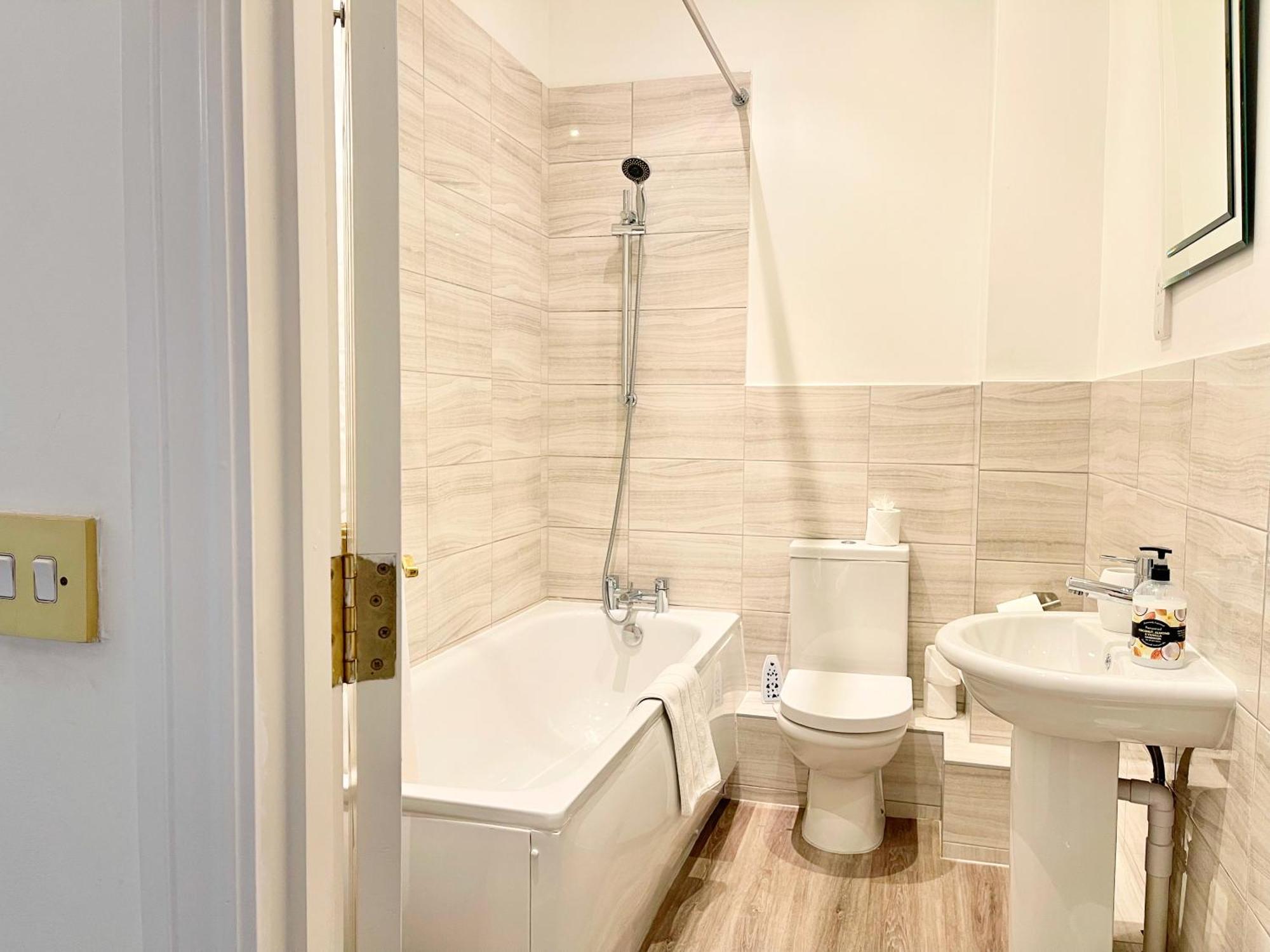 St Andrews Apartments Maidstone Kültér fotó